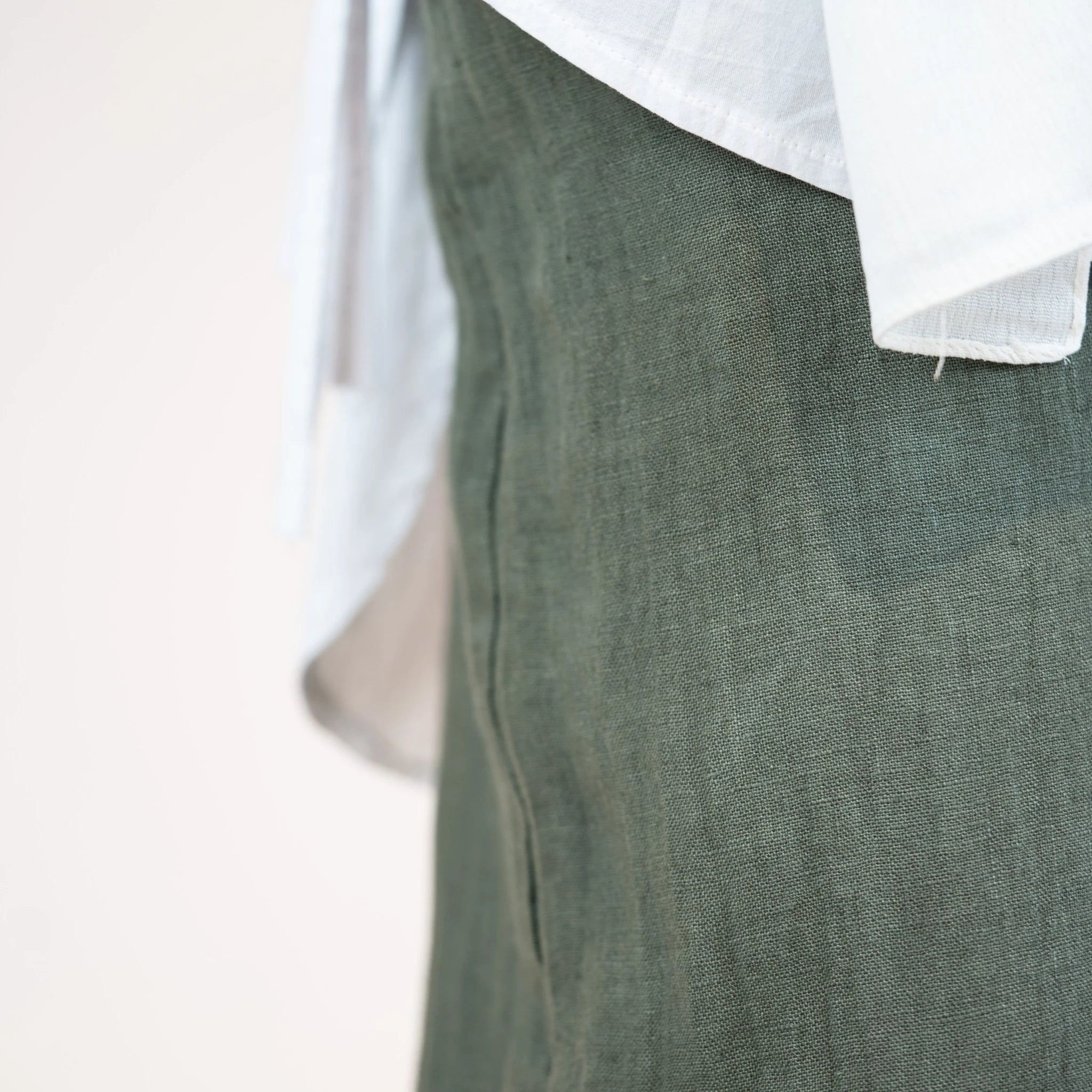 Relaxed linen trousers